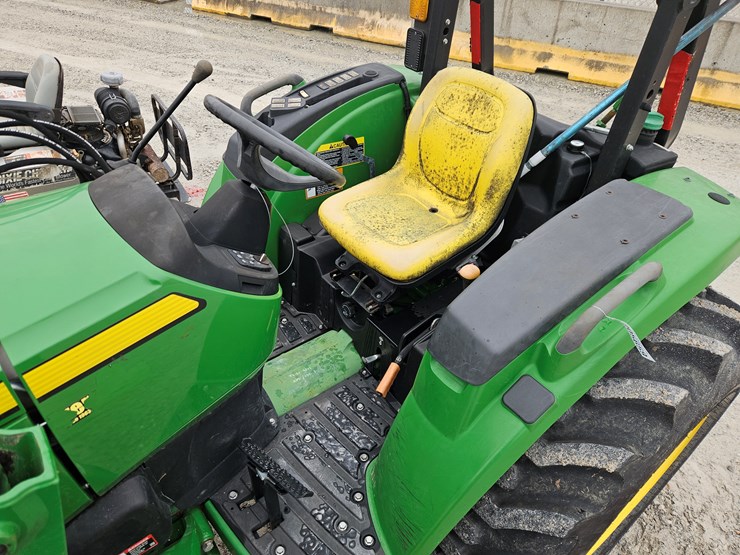 2023-john-deere-4052m-image-9