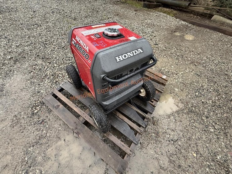 honda-eu3000is-image-2