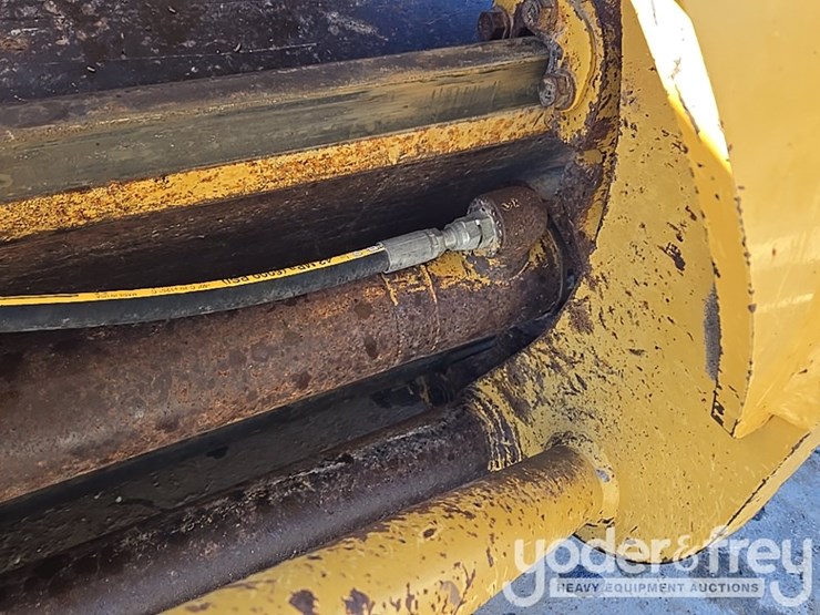 2005-caterpillar-140h-vhp-plus-image-58