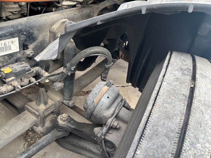 2018-freightliner-cascadia-126-image-61