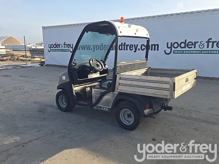 2018-club-car-carryall-300-image-3