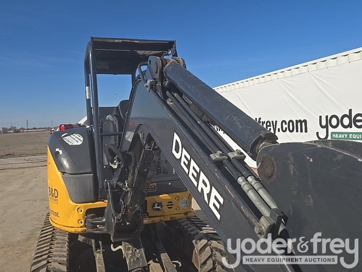 2020-deere-35g-image-50