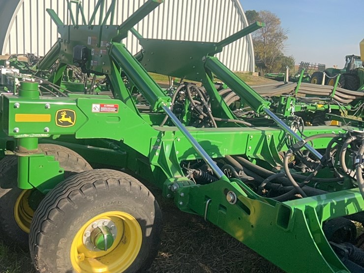 2018-john-deere-1910-image-82