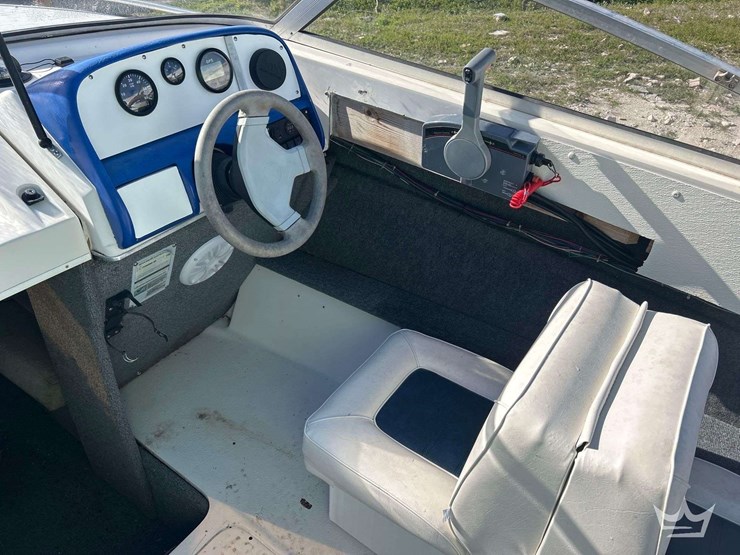 1992-21ft-four-winns-205-sundowner-boat-w/-boat-trailer-image-11