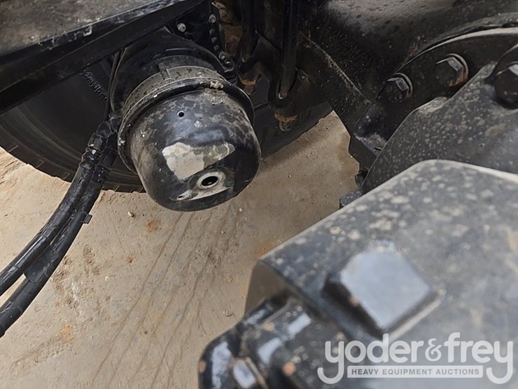 2019-peterbilt-579-image-42