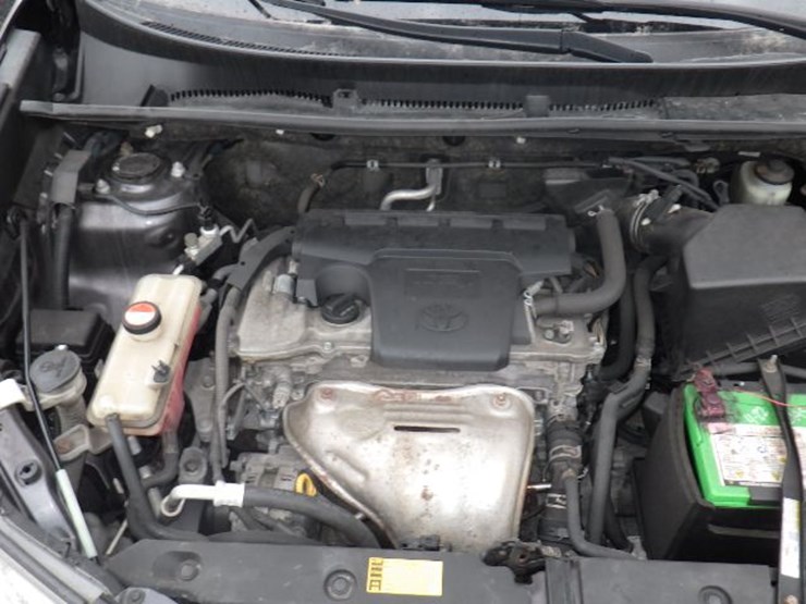 2014-toyota-rav4-image-14