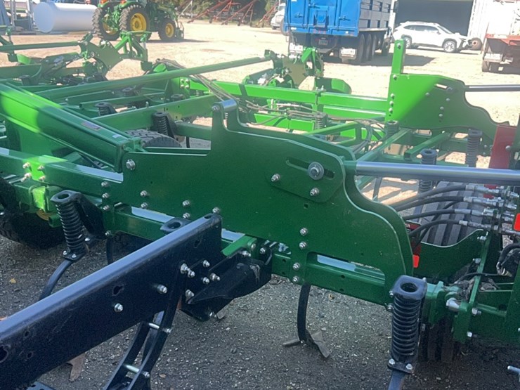 2024-john-deere-52-image-86