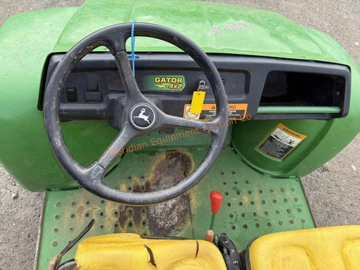 john-deere-gator-image-9