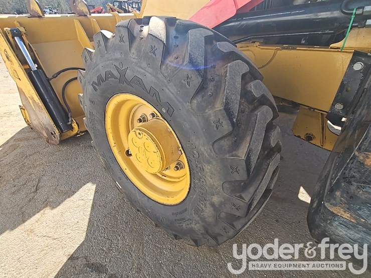 2017-caterpillar-415f2-il-image-15