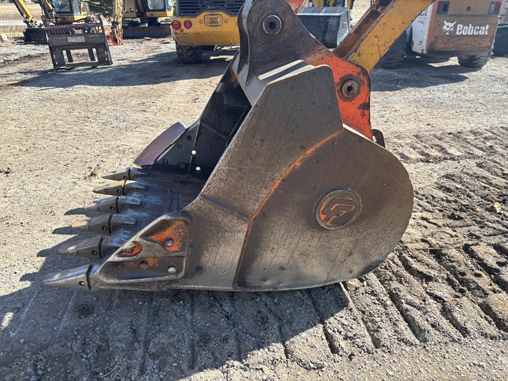 hitachi-ex200-lc-image-39