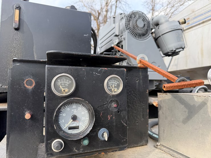 #40961-•-2011-magnolia-/-adams-t/a-fertilizer-tender-trailer-image-42