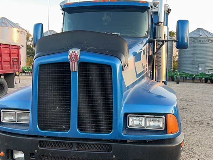 1990-kenworth-t600-image-12