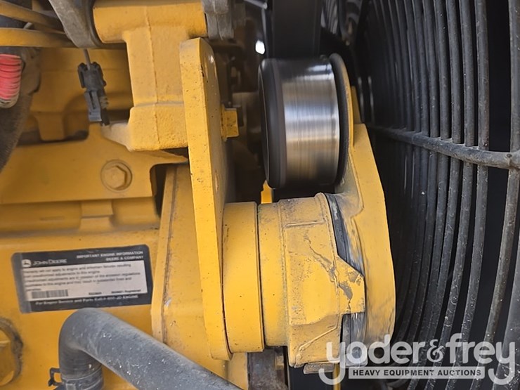 2010-deere-310sj-image-77