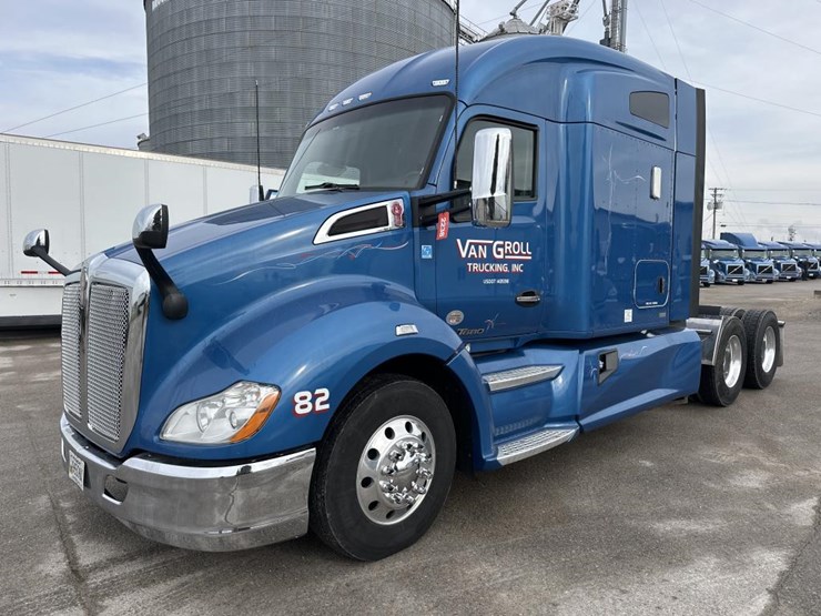 2020-kenworth-t680-image-1