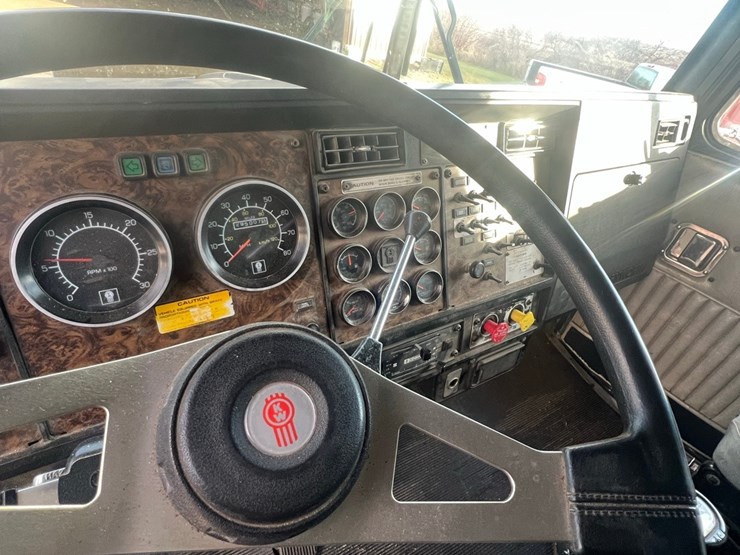 1992-kenworth-t800-image-30