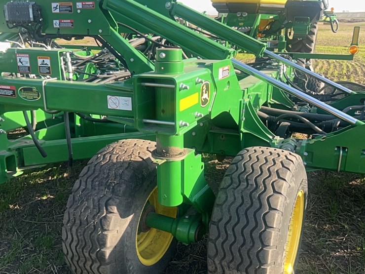 2018-john-deere-1910-image-76