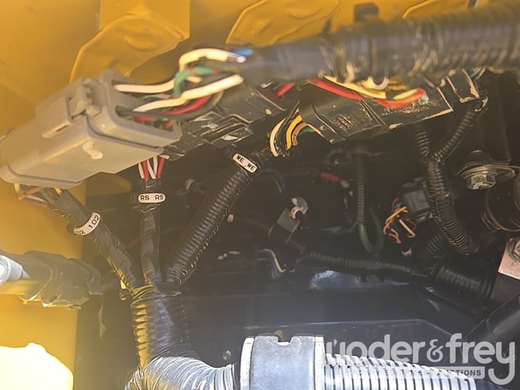 2018-komatsu-d51px-24-image-73