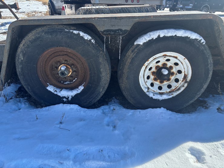 #2271-•-approx.-23'-equipment-trailer-image-31