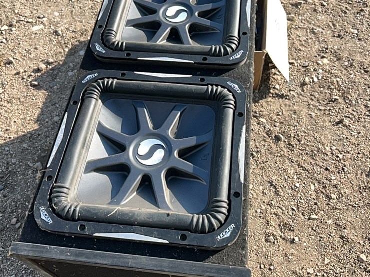 deluxe-speaker-system-for-car-or-tractor-image-29