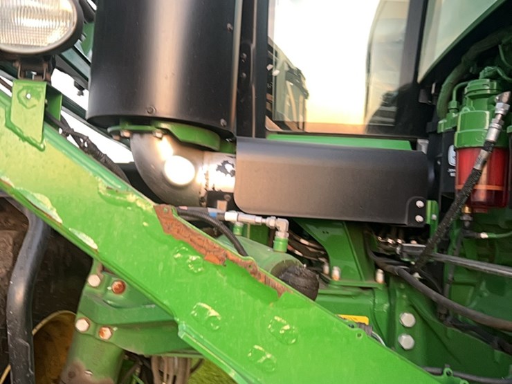 2014-john-deere-r4030-image-98