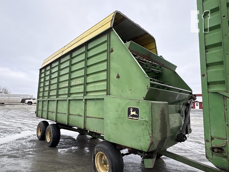 john-deere-716a-image-1