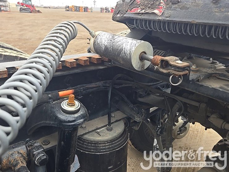 2019-peterbilt-579-image-49