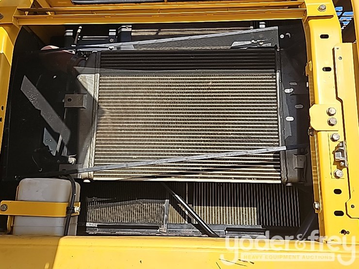 2017-komatsu-pc360-lc-11-image-45