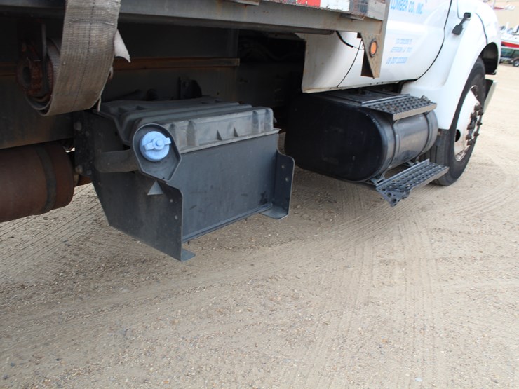 2011-ford-f650-image-7