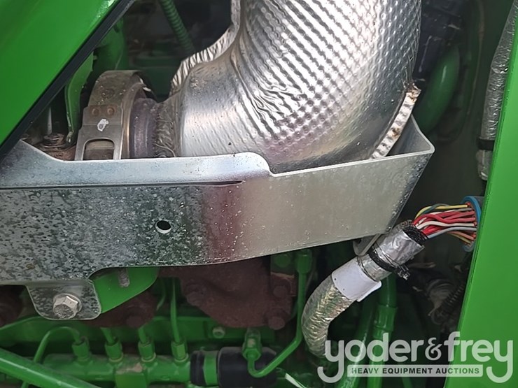 2020-john-deere-5075e-image-39