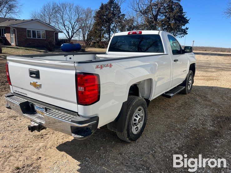 2015-chevrolet-silverado-2500-image-5