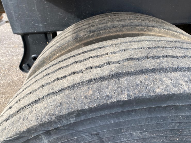 #500-•-2012-northern-8,500-gallon-semi-manure-tanker-(has-wi-title)-(waupun,-wi)-image-26