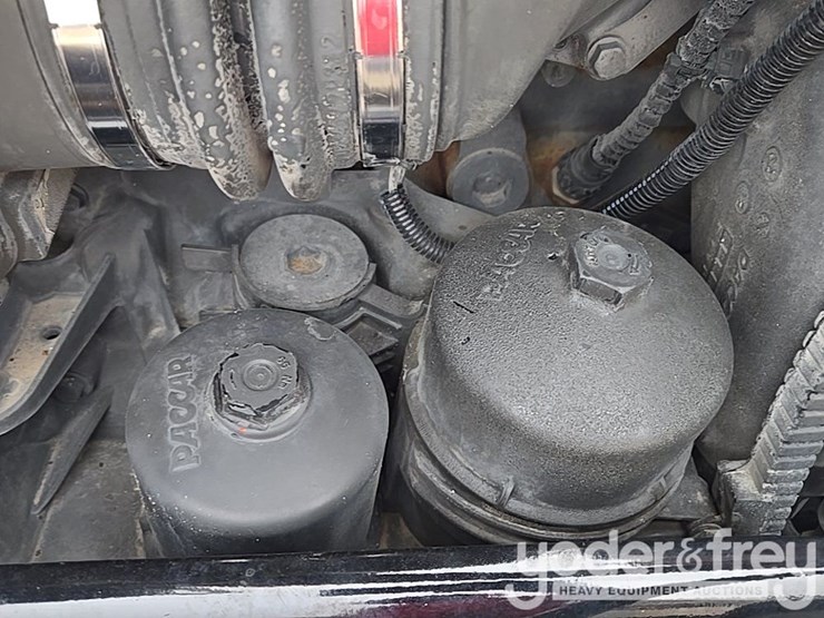 2019-peterbilt-579-image-57