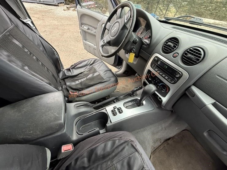 2006-jeep-liberty-image-36