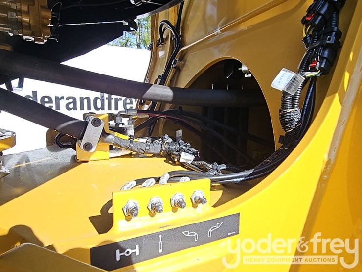 2026-caterpillar-930-image-45