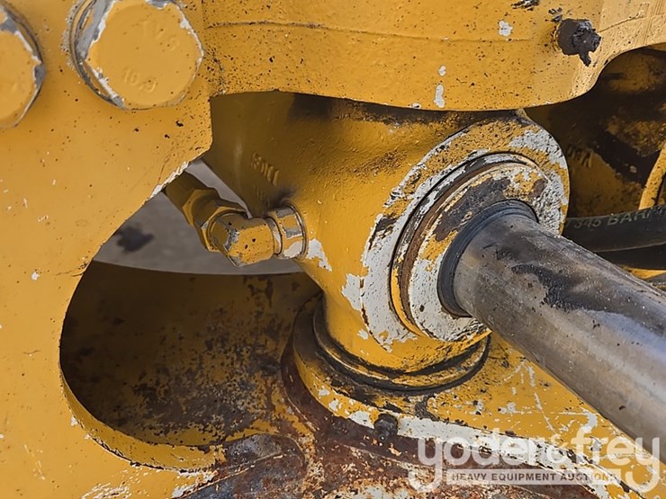 2010-deere-310sj-image-53