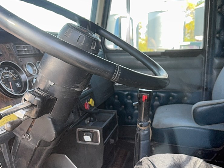 1990-kenworth-t600-image-156