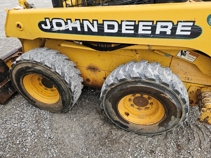 1999-john-deere-250-image-19