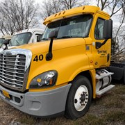 #40954 • 2016 Freightliner T/A Daycab Truck Tractor 3AKJGEDV4GSGW5933