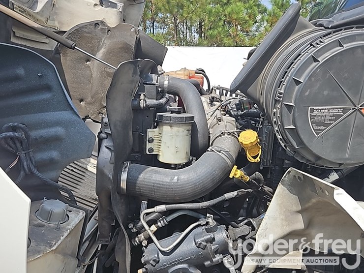 2017-international-8600-image-19