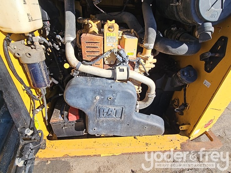 2017-caterpillar-289d-image-26