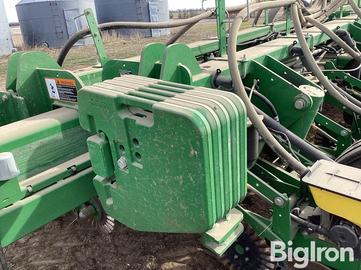 2022-john-deere-1775nt-image-9