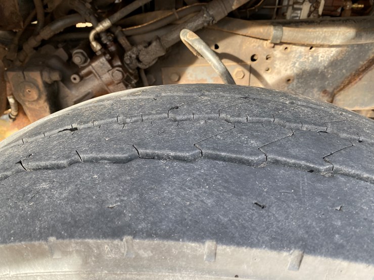 1991-ford-l9000-image-16