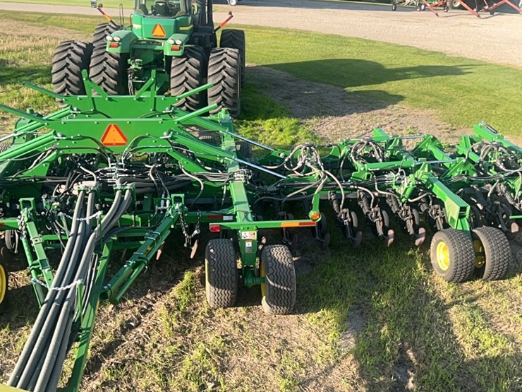 2018-john-deere-1910-image-211