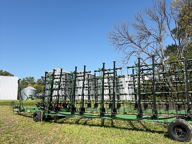 70’-summers-heavy-harrow,-hydraulic-down-pressure,-auto-fold-image-35