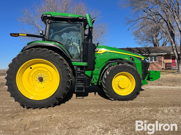2023-john-deere-8r-310-image-4