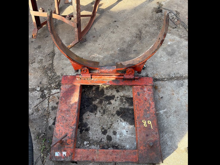 #89-•-barrel-clamp-forklift-attachment-image-1