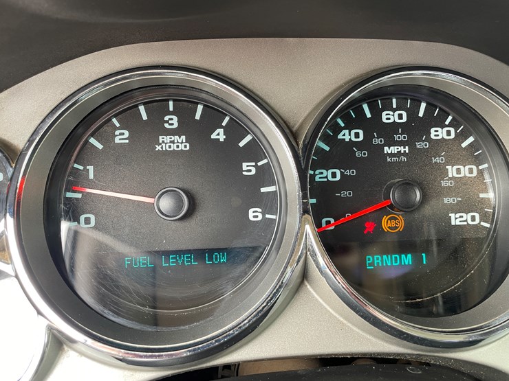 2008-gmc-3500-image-35