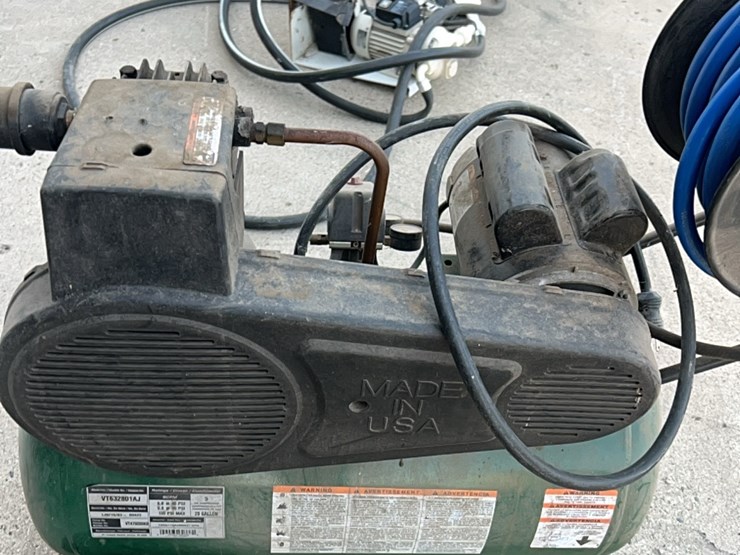 farmhand-air-compressor,-5-hp,-used-little,-has-hose-and-reel-self-contained.-image-19