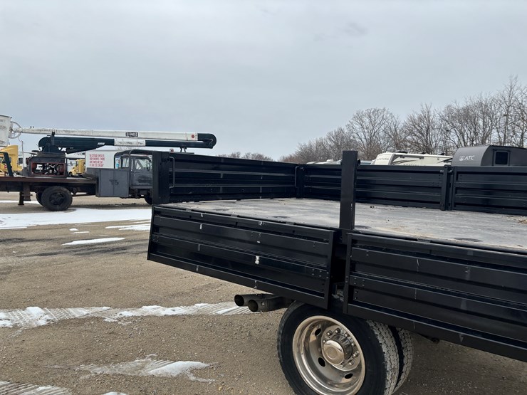 2010-ford-f450-image-22