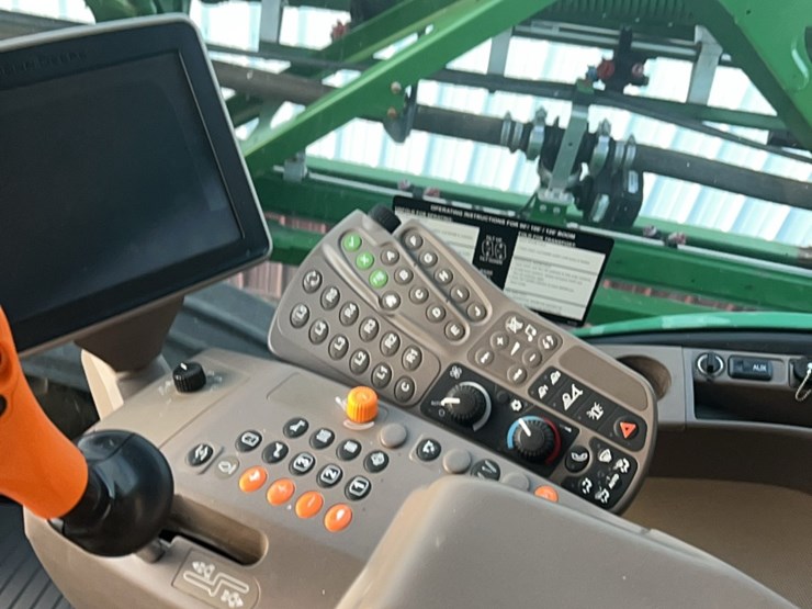 2014-john-deere-r4030-image-82